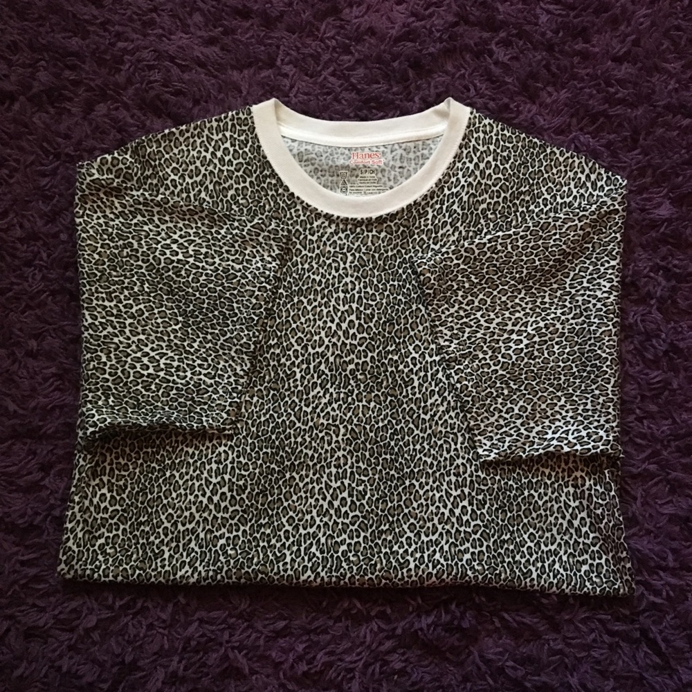 SUPREME x HANES Tee